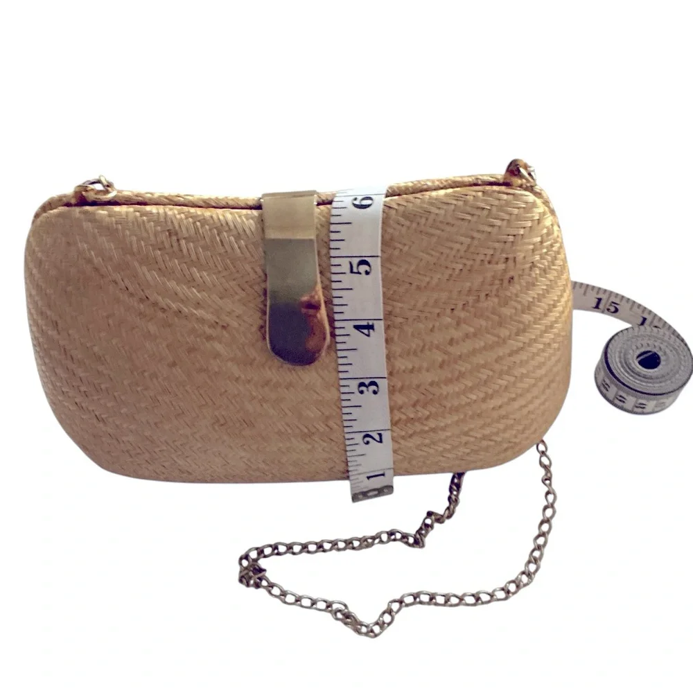 Clutch Woven with‎ gold chain Y2K